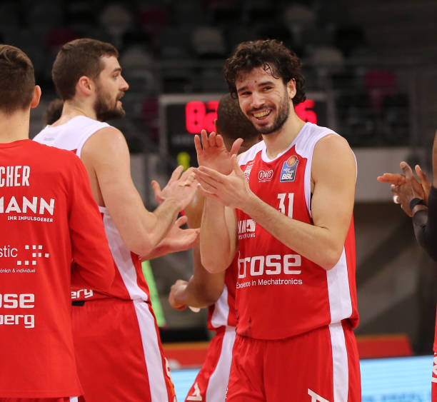 卫冕之路再 卫冕之路再